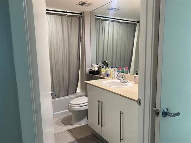 Building Photo - 325 S Biscayne Blvd