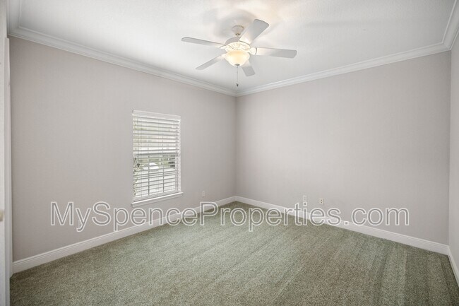 Building Photo - 1578 Venice Ave