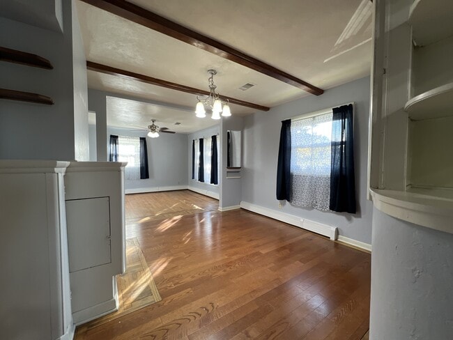 Building Photo - 2740 Buena Vista St