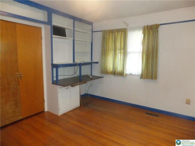 Building Photo - 3021 Rosewood Ct