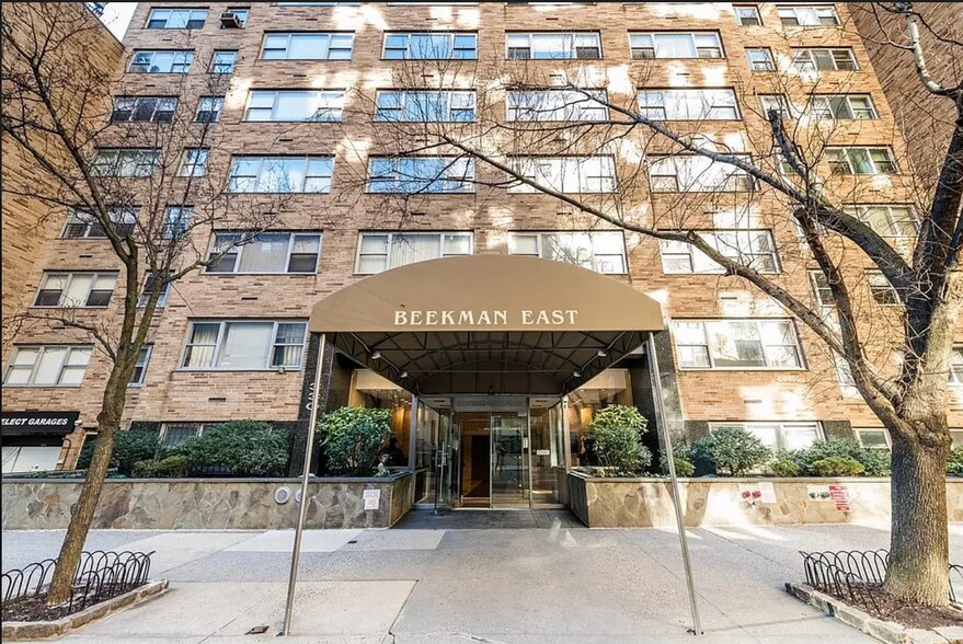 Building Photo - 330 E 49th St