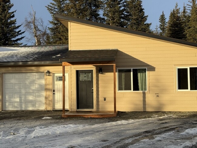 Building Photo - 38405 Woody Cir