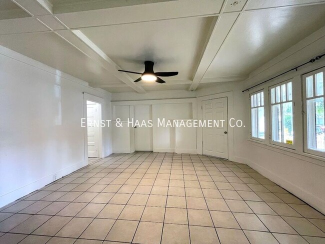 Building Photo - 1551 Pine Ave