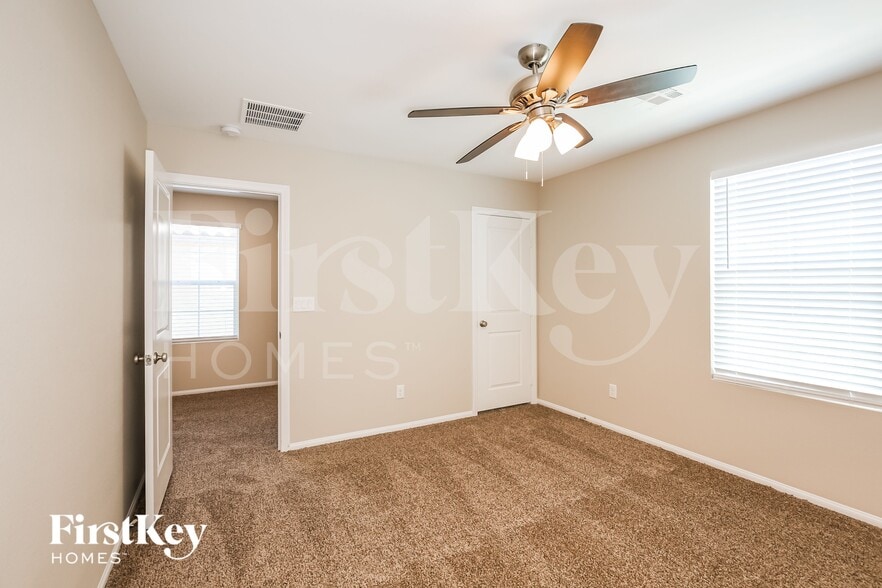 Building Photo - 1232 Carved Terrace Ave