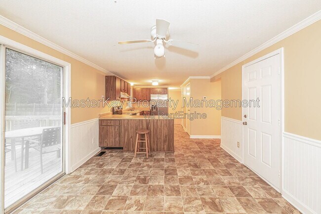 Building Photo - 104 Castle Bay Ct