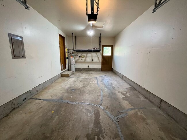 Building Photo - howad01