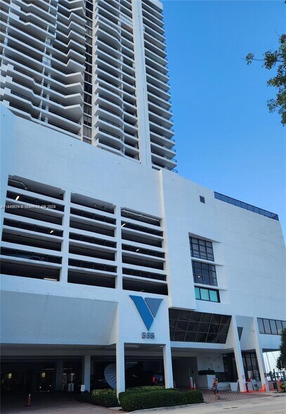 Building Photo - 555 NE 15th St