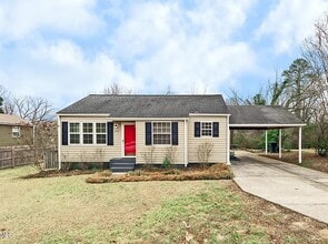 Building Photo - 306 Colonial Dr