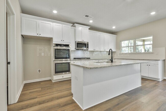 Building Photo - 10 Singletree