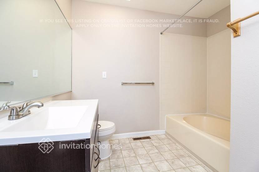 Building Photo - 11701 E Cornell Cir