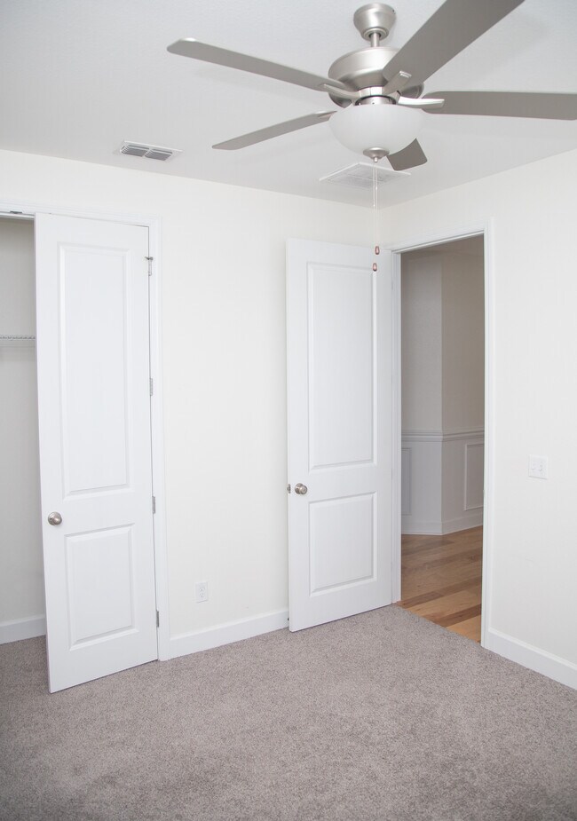 Building Photo - 2284 Lexington Parc Dr