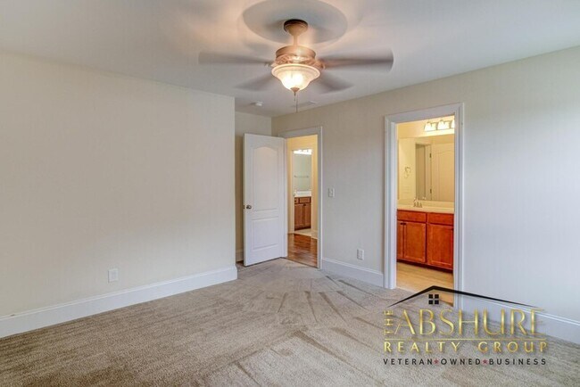 Building Photo - 112 Cahors Trail