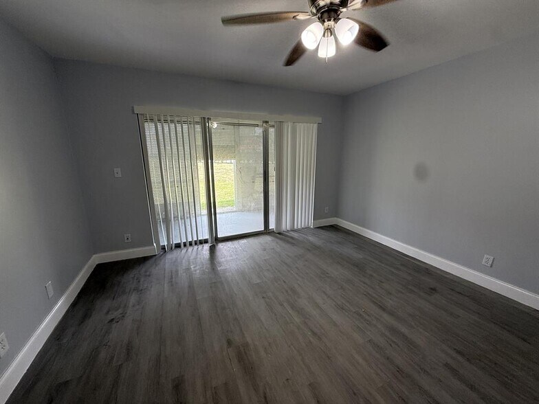 Building Photo - 7355 Woodmont Ter