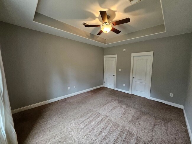 Building Photo - 165 James Dr