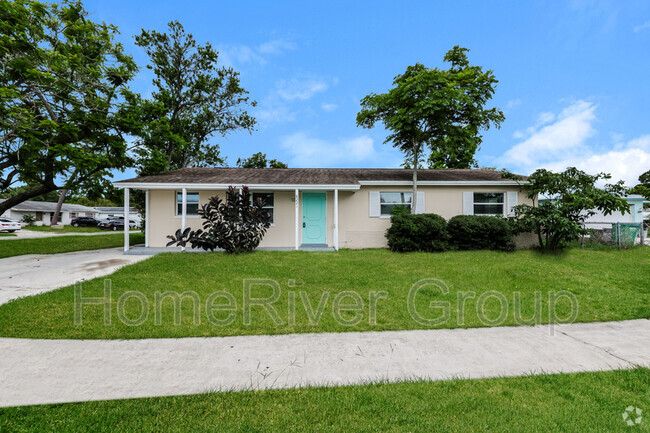 Building Photo - 8221 Jacaranda Ave