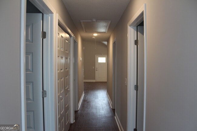 Building Photo - 7040 White Pine Ave