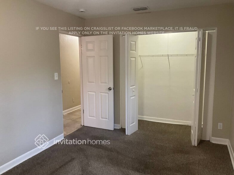 Building Photo - 5609 Sandalwood Dr