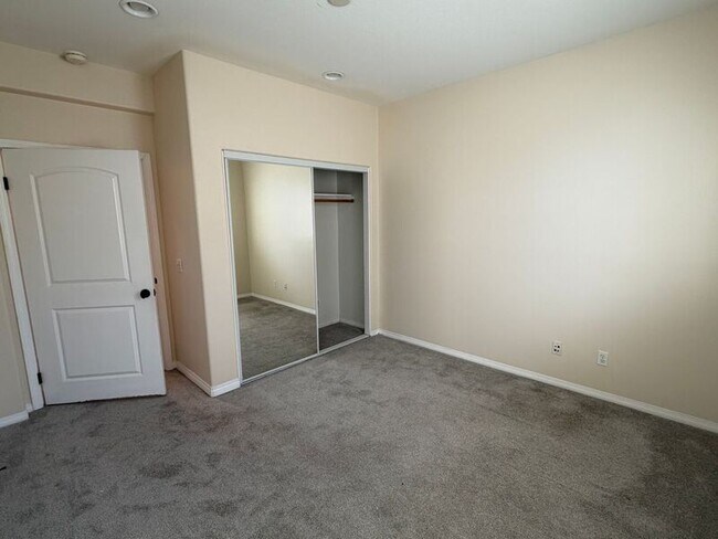 Building Photo - 46172 Pinon Pine Way