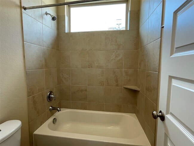 Building Photo - 10418 Quiet Courtyard Rd