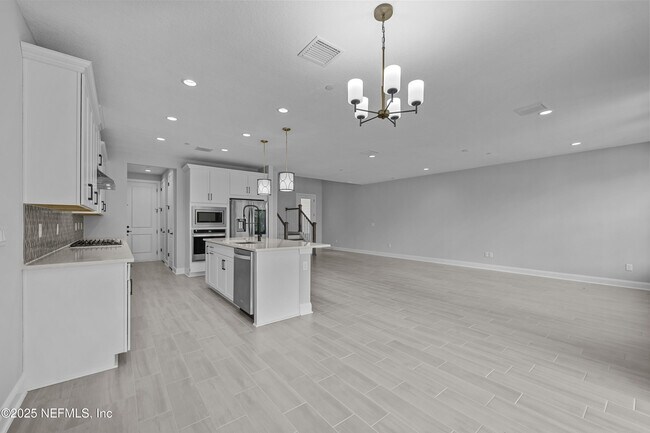 Building Photo - 27 Oak Pk Dr