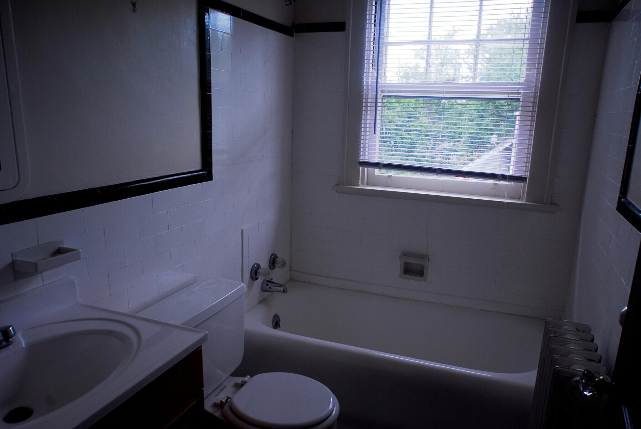 Building Photo - 3102 Troy Ave