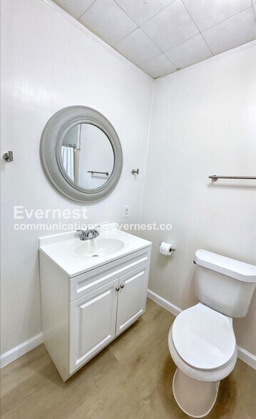 Building Photo - 1302 Ryon St