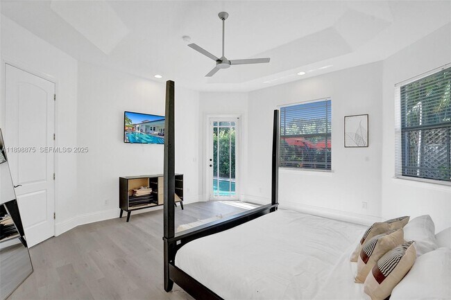 Building Photo - 1207 SW 21st St