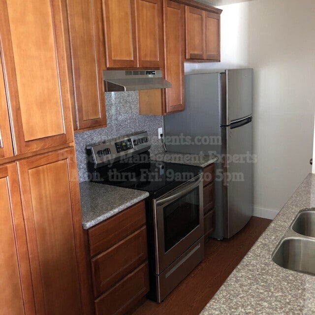 Building Photo - 1235 Pinetree Dr