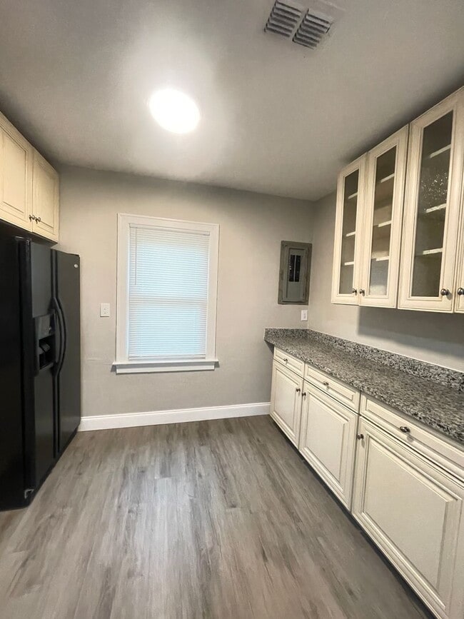 Building Photo - Price Reduction on this Newly Remodeled Ho...