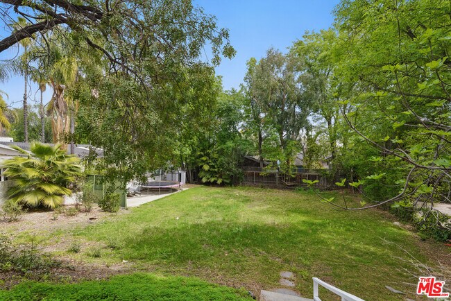 Building Photo - 5220 Melvin Ave