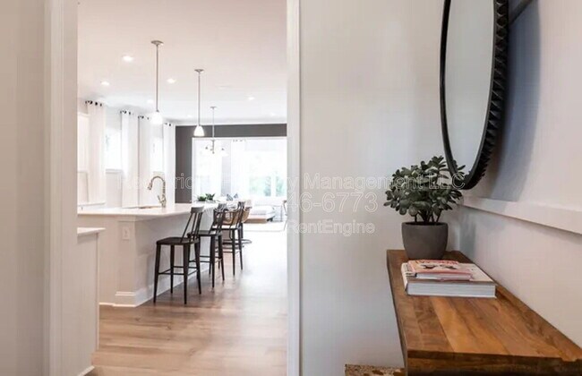 Building Photo - 19016 Yellow Birch Dr