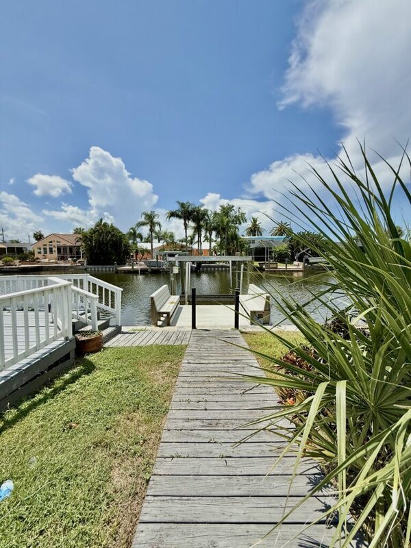 Building Photo - 8718 Thornwood Ln