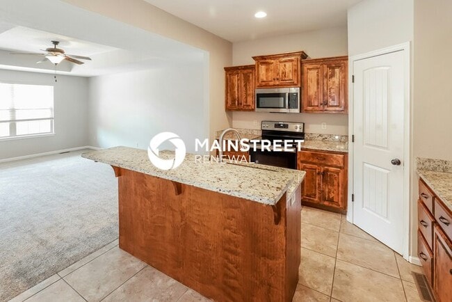 Building Photo - 4 Bedroom Pet-Friendly Home in Kansas City...