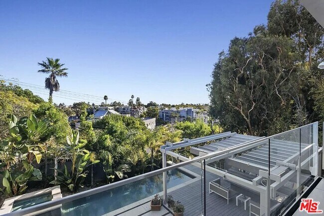 Building Photo - 16132 Alcima Ave