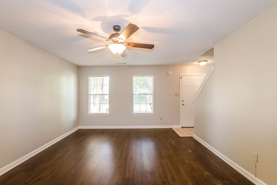 Building Photo - 1812 Black Bear Cir E