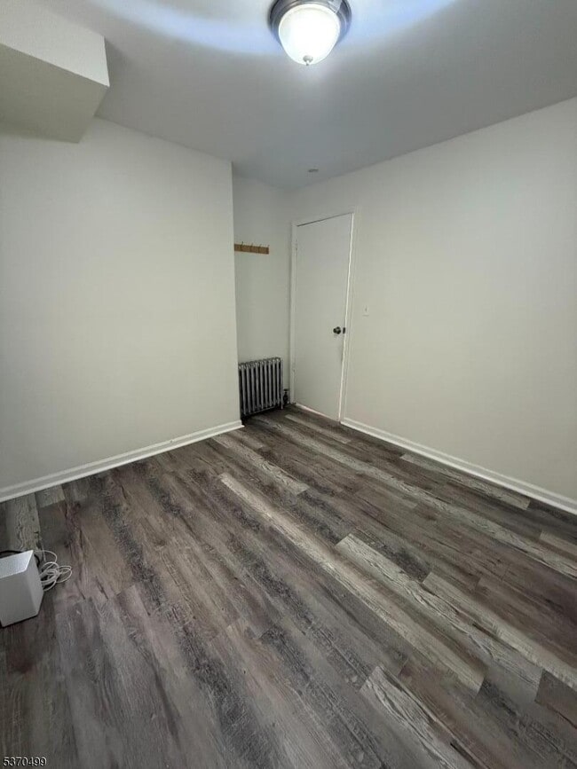 Building Photo - 138 E Jersey St