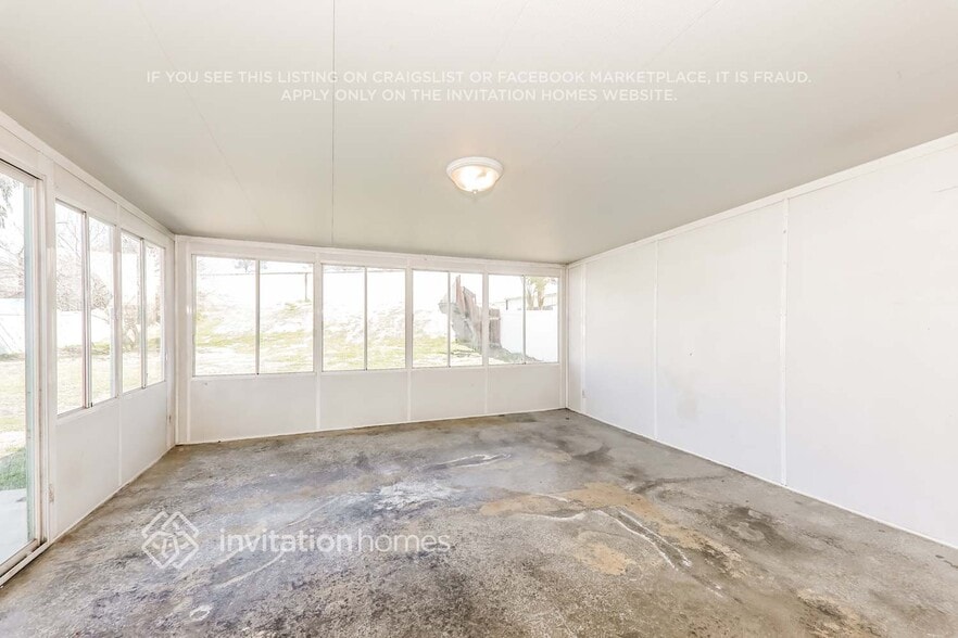 Building Photo - 24656 Morningstar Dr