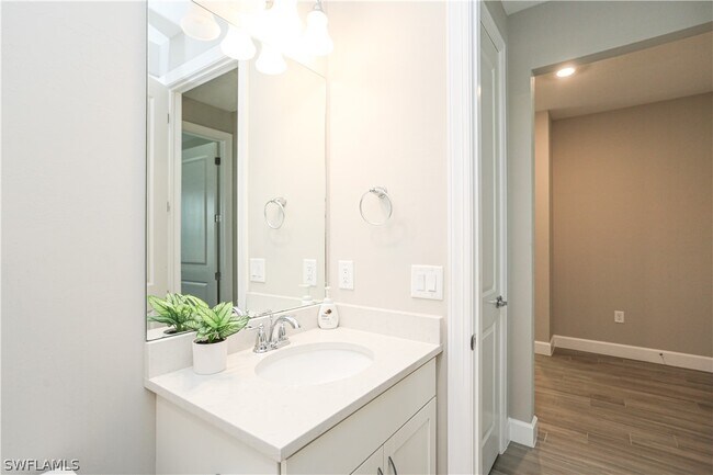 Building Photo - 9716 Everglades Dr