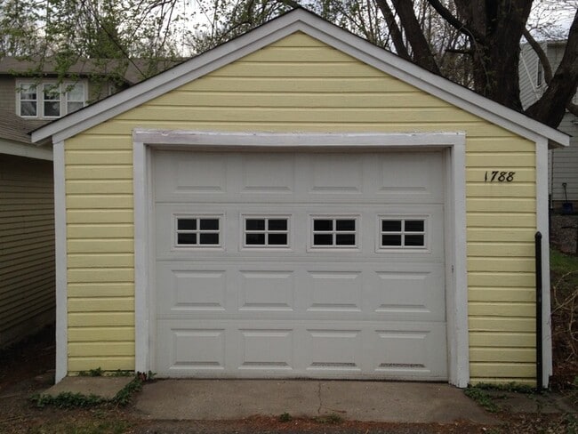 Building Photo - 1788 Princeton Ave