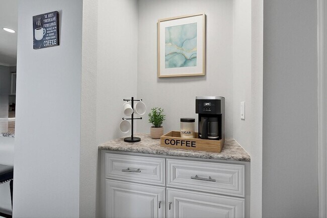 Building Photo - 6019 Winsome Ln