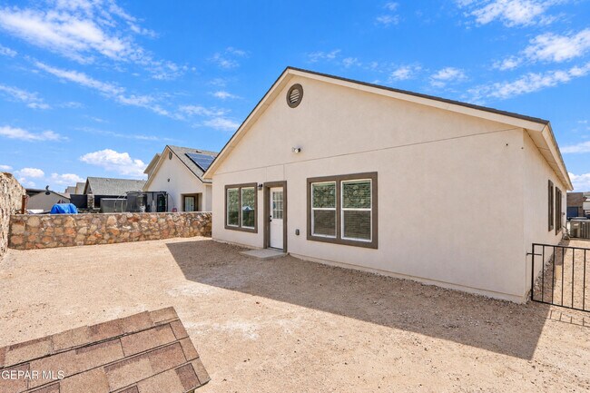 Building Photo - 13805 Garforth Ave