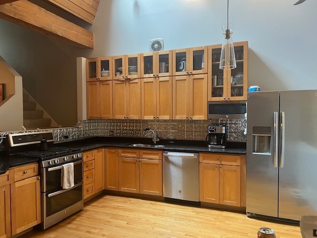 Kitchen - 1140 W Cornelia Ave