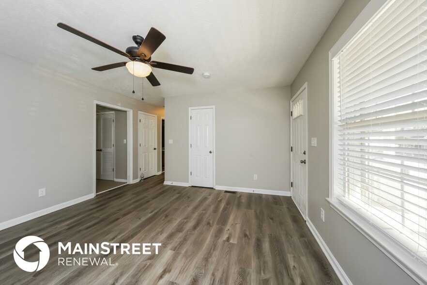 Building Photo - 8908 Greenmoore Dr