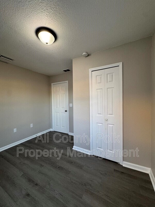 Building Photo - 1205 Ave F