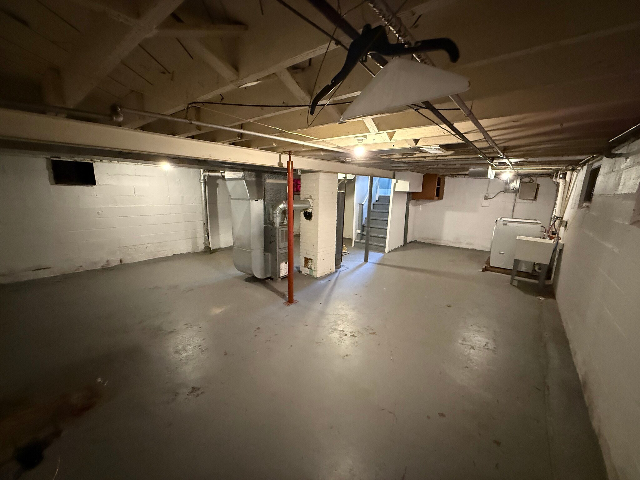Building Photo - 2558 Tiffin St