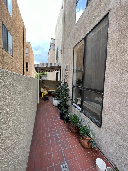 back patio - 511 N Jackson St