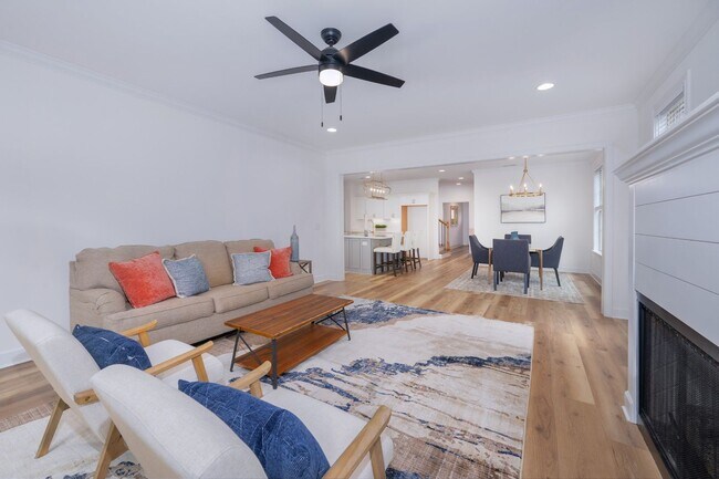 Building Photo - NEW BUILD TOWNHOME LOCATED IN THE VILLAS AT FIVE OAKS!