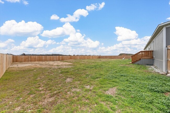 Building Photo - Spacious Country Living In Gholson