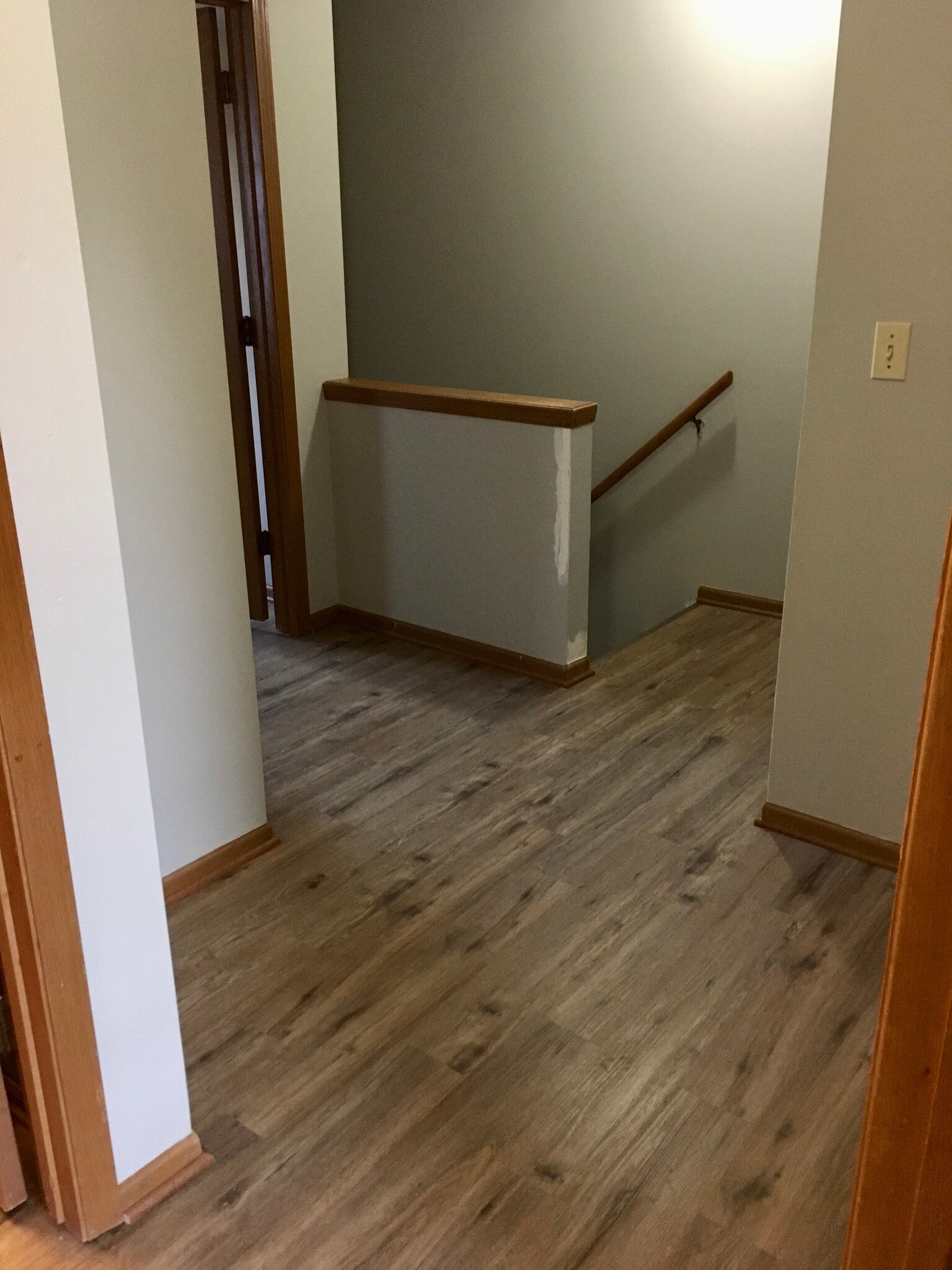 Building Photo - 425 E Monroe Ave