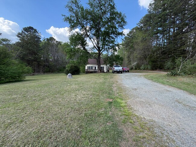 Building Photo - Updated 3BR Home with Office & Large Decks in Haw River